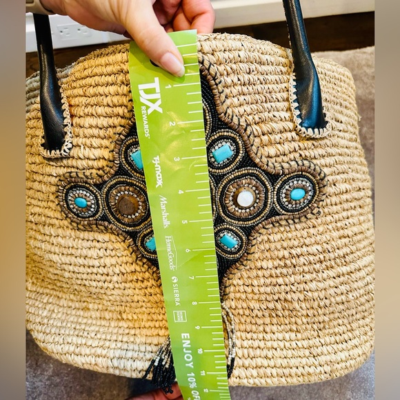 Straw Bag tote from Four Seasons Hotel shop - Picture 5 of 8